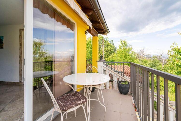 Apartments Nika With Swimming Pool And Beautiful Sea View Dobreć Zewnętrze zdjęcie