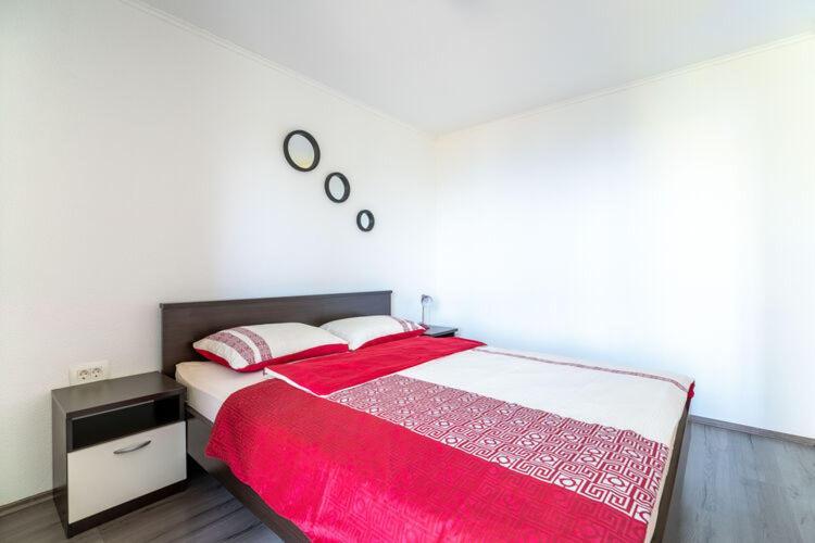 Apartments Nika With Swimming Pool And Beautiful Sea View Dobreć Zewnętrze zdjęcie